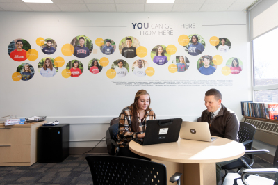 Student meeting in the Academic & College Counseling office